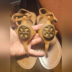 Tory Burch Tan Leather Thong Sandals: Womens Size 5